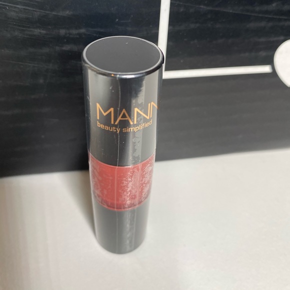 Manna Kadar whipped lipstick - Picture 2 of 4
